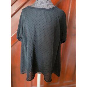 Torrid Black Textured Short Sleeve Blouse Size 2X